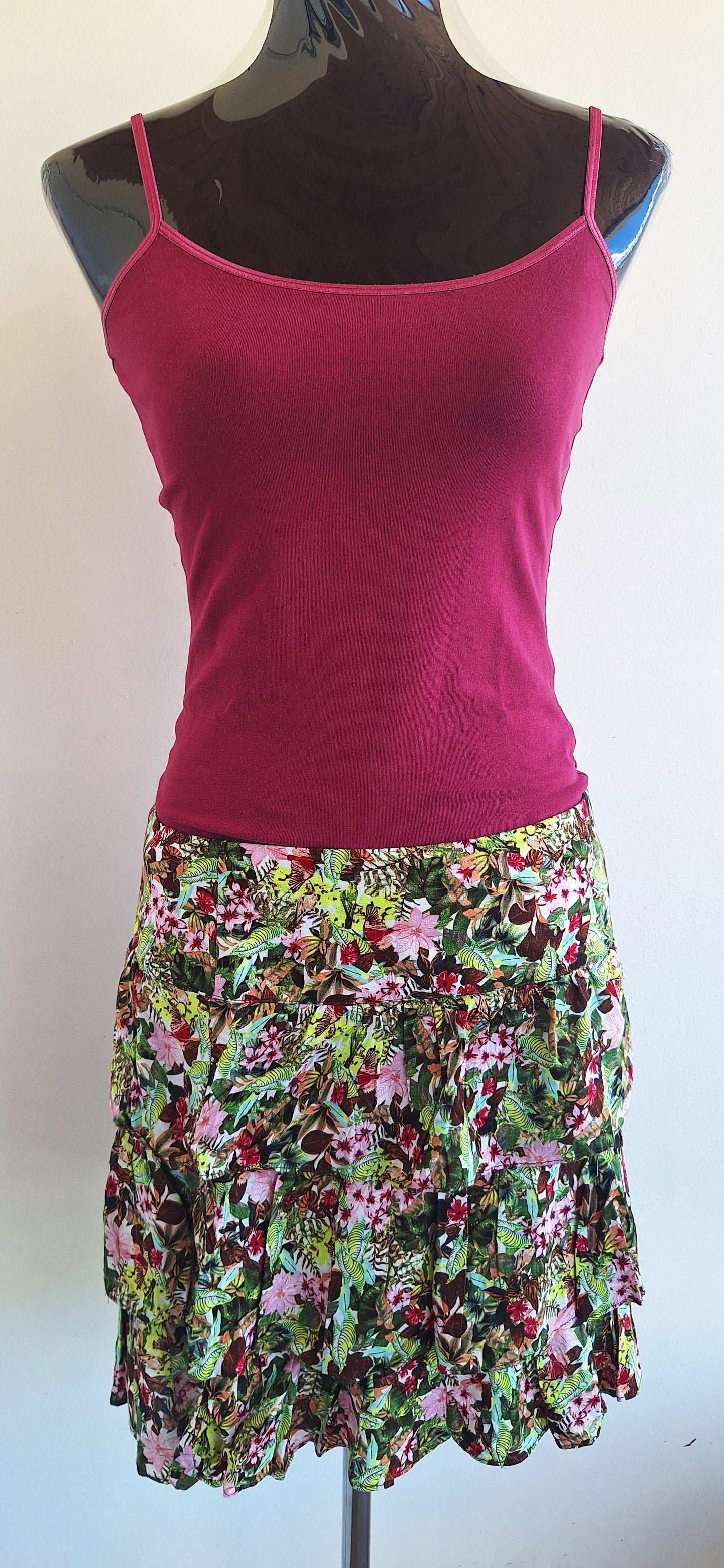 JUPE à VOLANT+ HAUT T.S