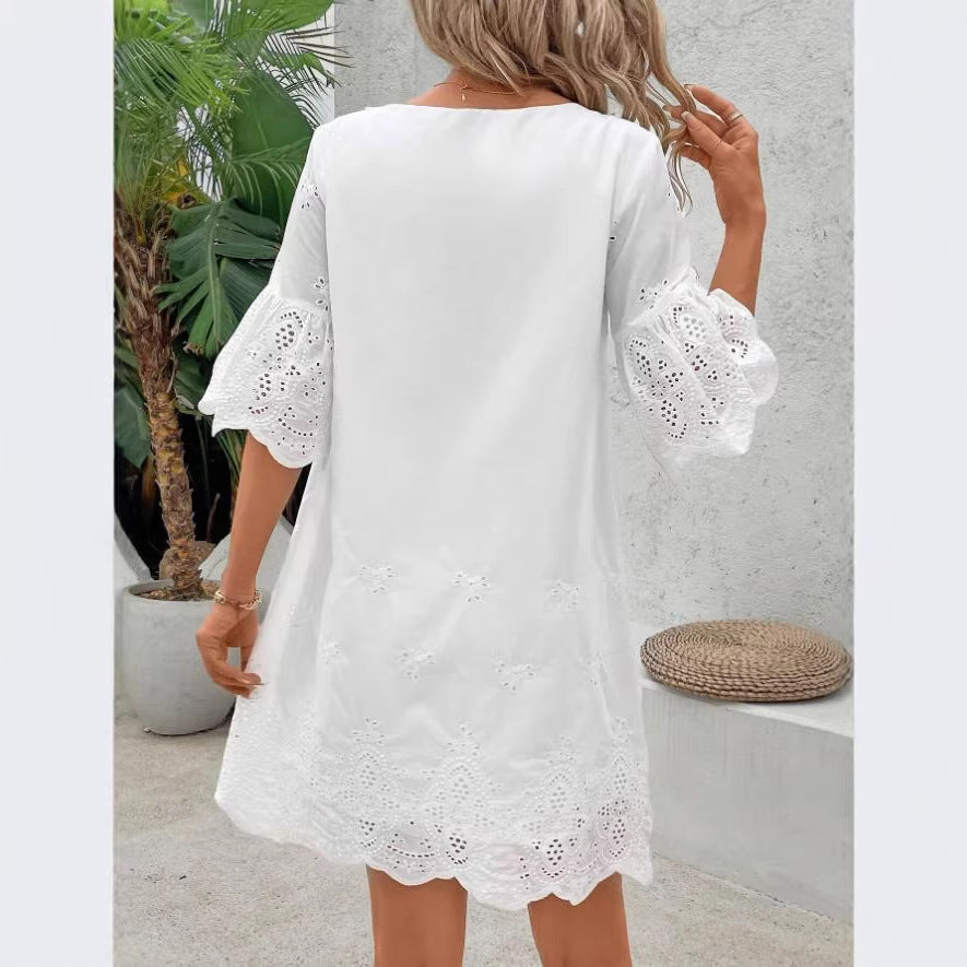 Robe Femme Broderie Ajourée – Manches Trois-Quarts, Col V, Coupe Ample