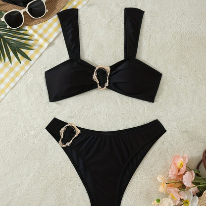 Bikini dos nu taille basse avec accessoires métalliques