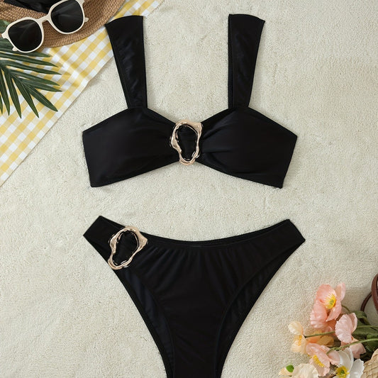 Bikini dos nu taille basse avec accessoires métalliques