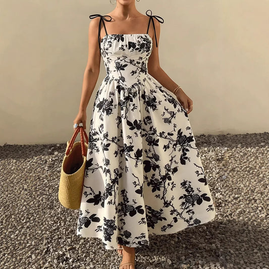 Robe Longue Sans Bretelles – Taille Cintrée, Coupe Trapèze, Style Élégant
