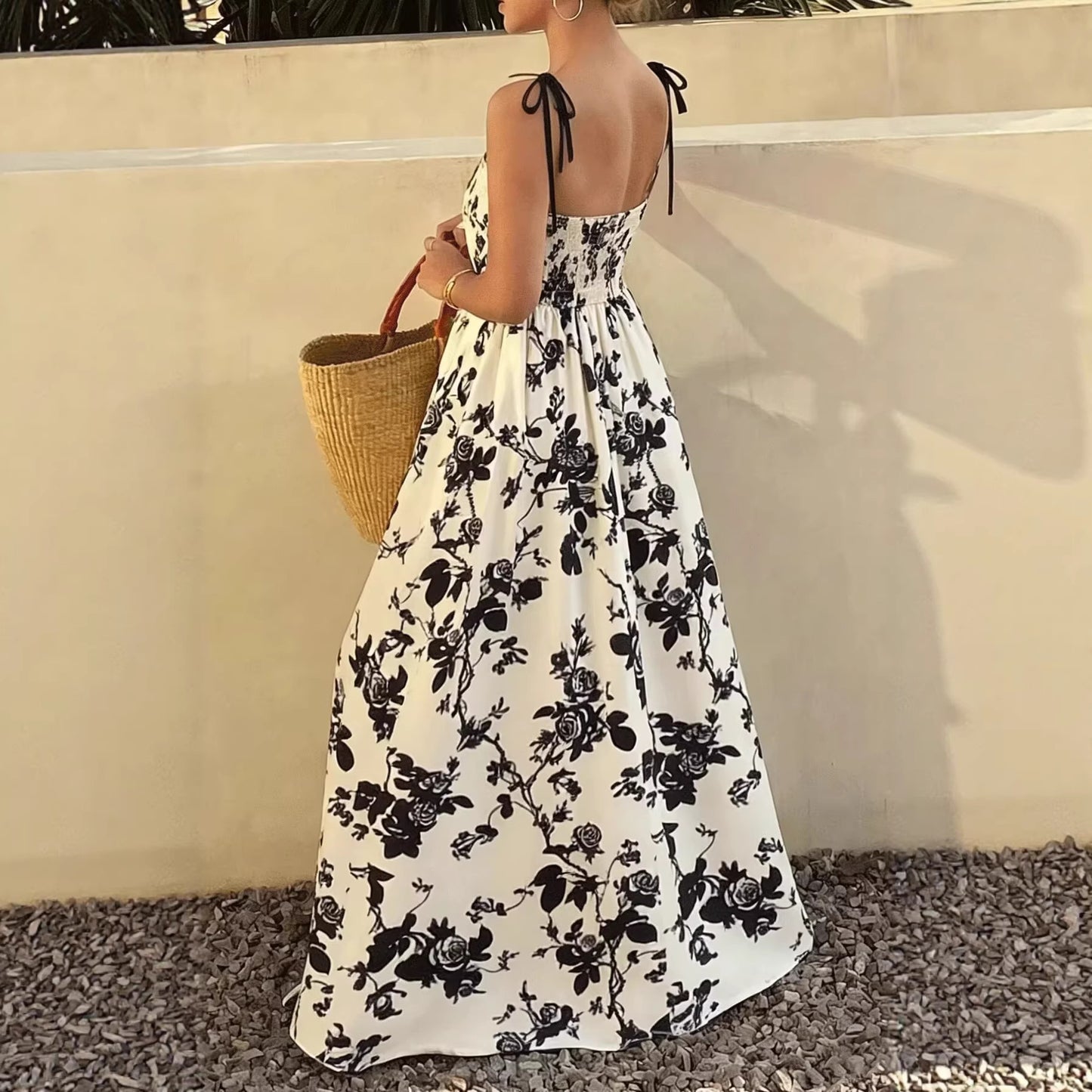 Robe Longue Sans Bretelles – Taille Cintrée, Coupe Trapèze, Style Élégant