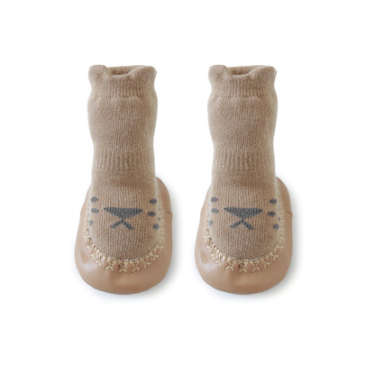 Chaussons  et chaussettes d'intérieur