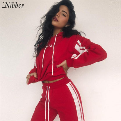 Ensemble Sportswear Femme 2 Pièces – Sweat à Capuche & Pantalon de Jogging, Rouge/Blanc